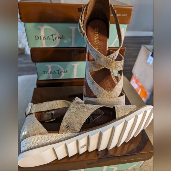 Diba True wedge sandle new in box - Picture 3 of 4